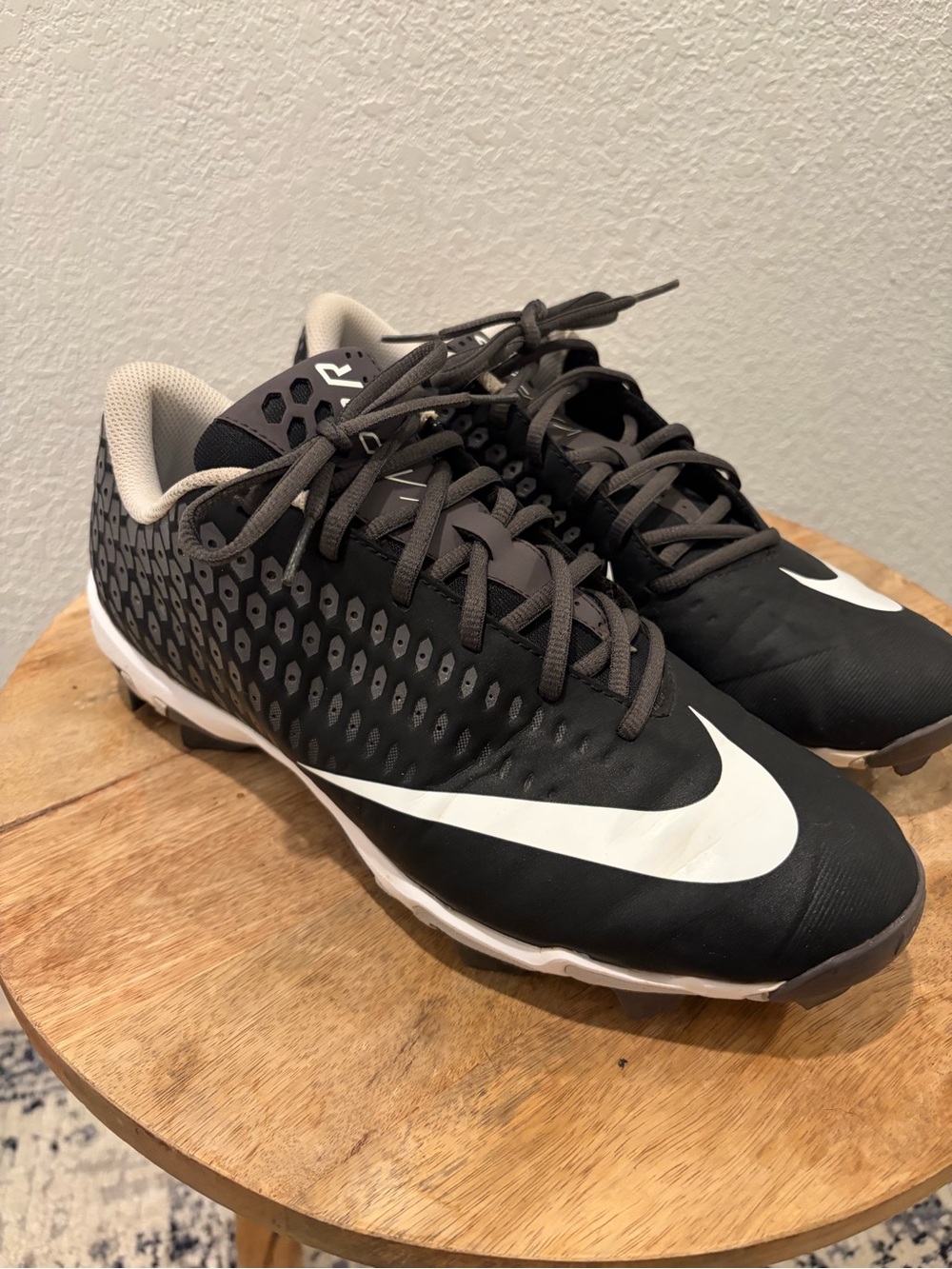 Nike Men’s Black White Athletic Cleats - WIDE